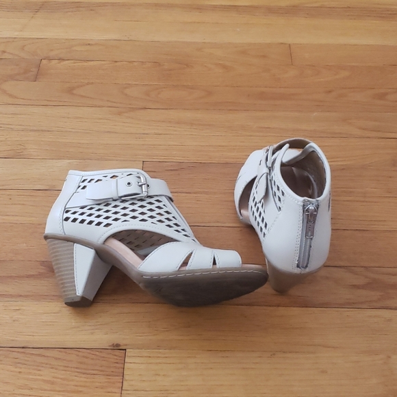 Earth off white sandals - Picture 5 of 6